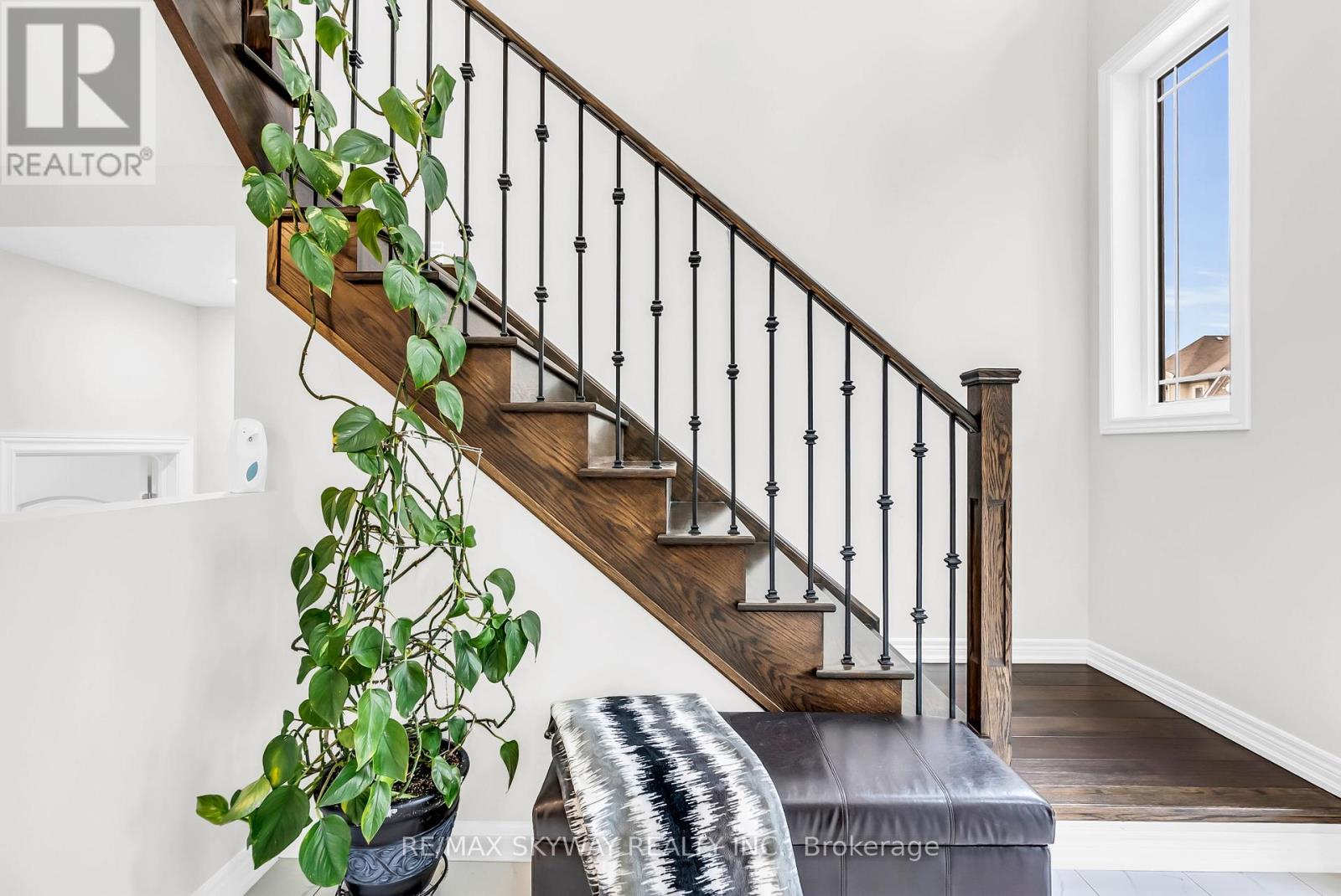 46 Ash Hill Avenue, Caledon, Ontario  L7C 4H8 - Photo 25 - W12700062