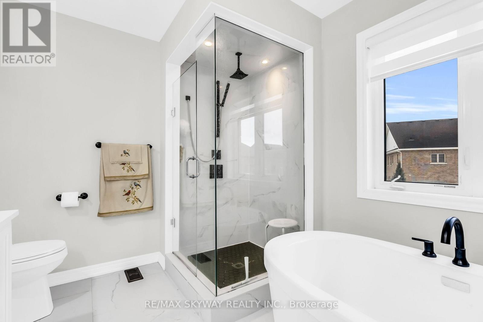 46 Ash Hill Avenue, Caledon, Ontario  L7C 4H8 - Photo 32 - W12700062