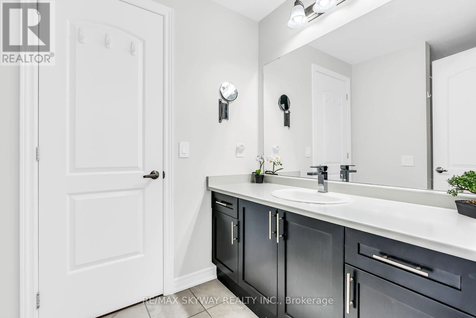 46 Ash Hill Avenue, Caledon, Ontario  L7C 4H8 - Photo 35 - W12700062