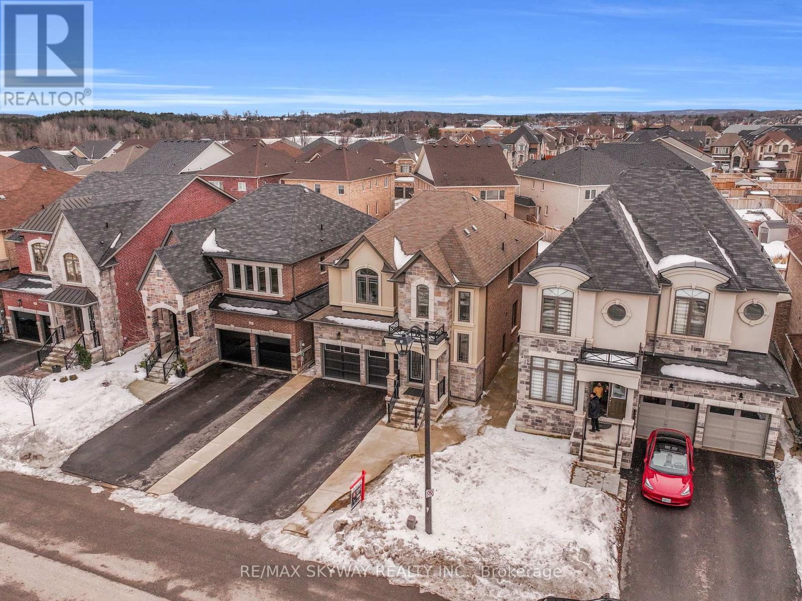 46 Ash Hill Avenue, Caledon, Ontario  L7C 4H8 - Photo 4 - W12700062