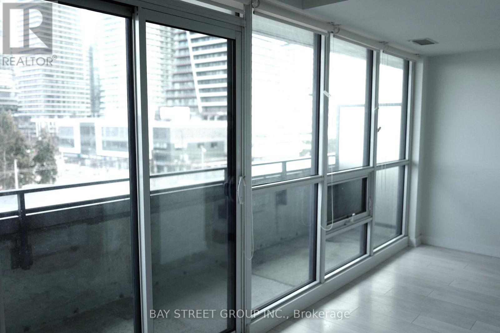 718 - 2200 Lakeshore Boulevard W, Toronto, Ontario  M8V 1A4 - Photo 14 - W12700108