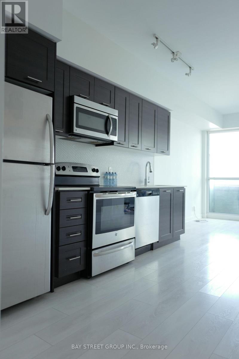 718 - 2200 Lakeshore Boulevard W, Toronto, Ontario  M8V 1A4 - Photo 3 - W12700108