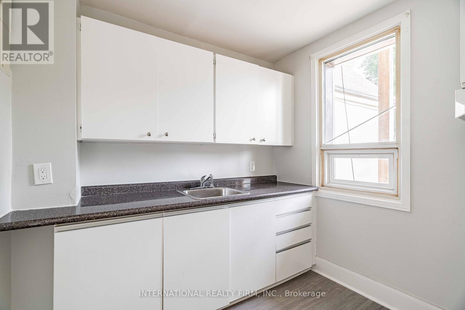 217 Hamilton Road, London East, Ontario  N5Z 1P9 - Photo 12 - X12699896