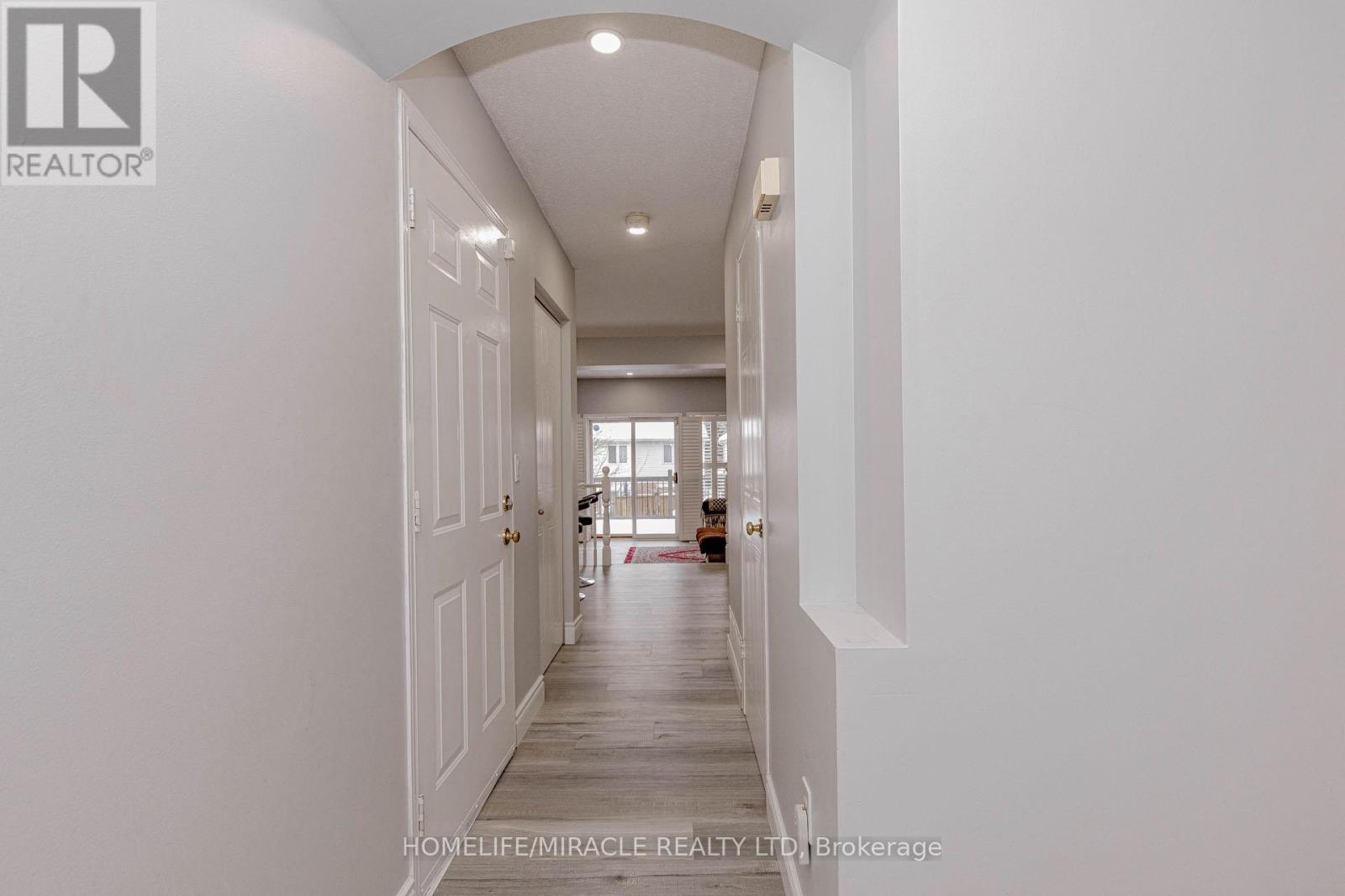 128 Karalee Crescent, Cambridge, Ontario  N3C 4H4 - Photo 5 - X12699916