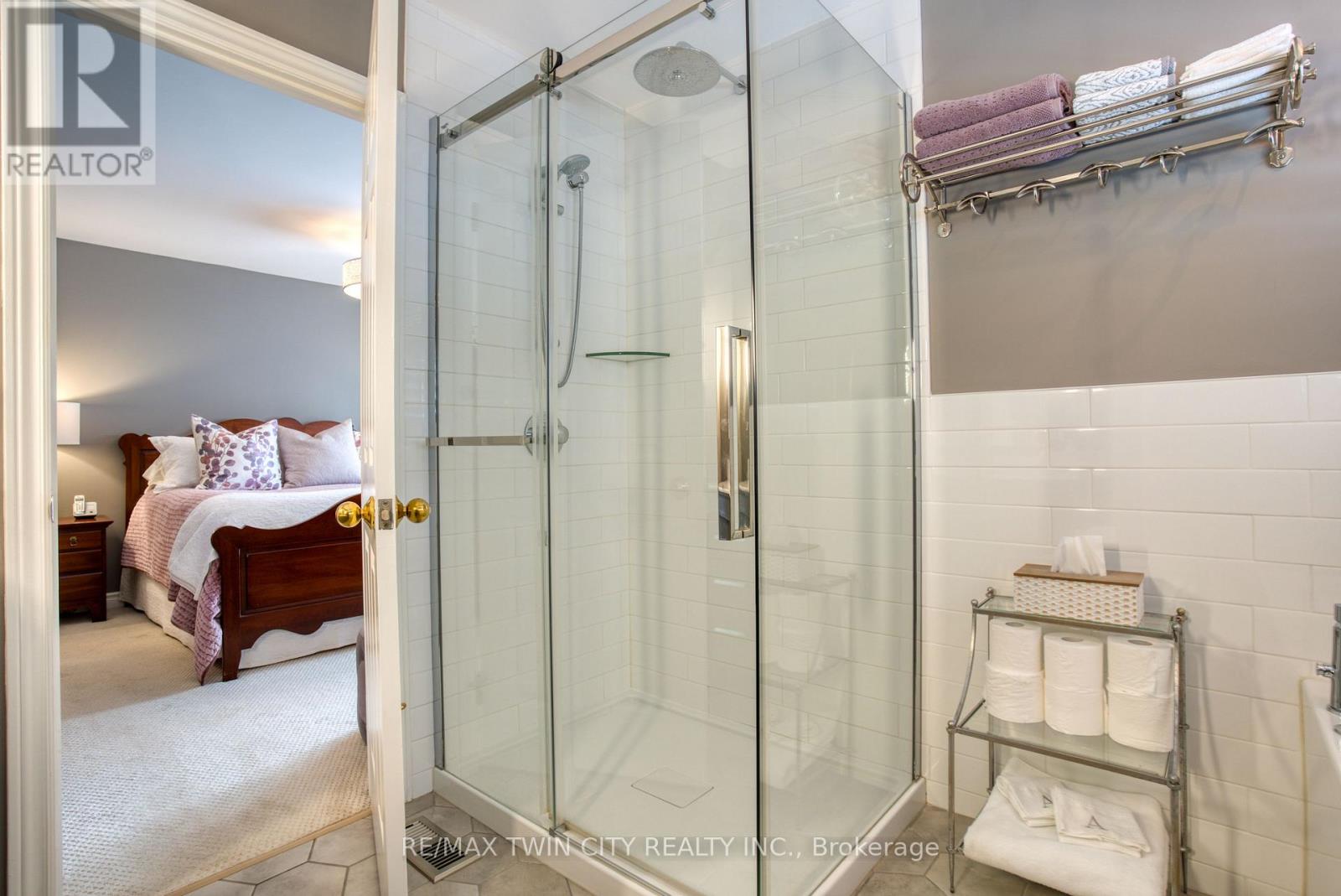 16 - 184 Roxton Drive, Waterloo, Ontario  N2T 1N8 - Photo 34 - X12699932