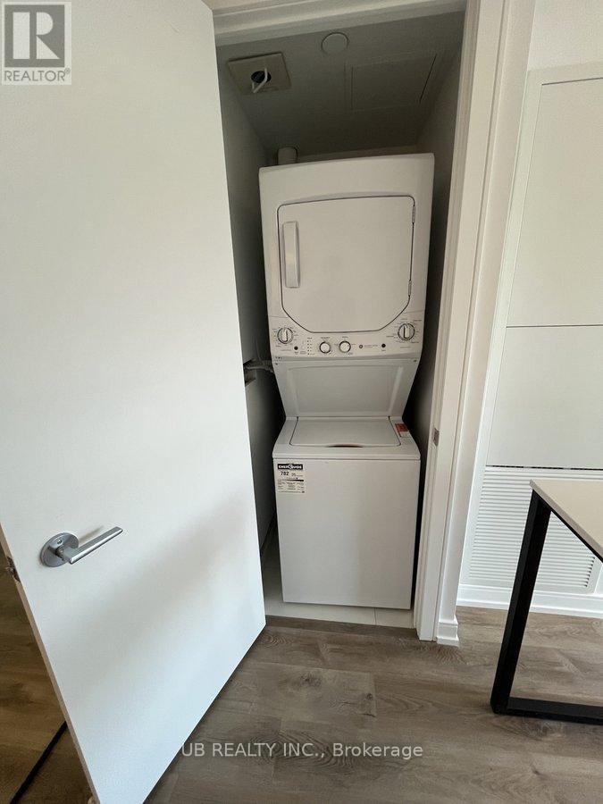 1002 - 1 Jarvis Street, Hamilton, Ontario  L8R 0A8 - Photo 13 - X12699940