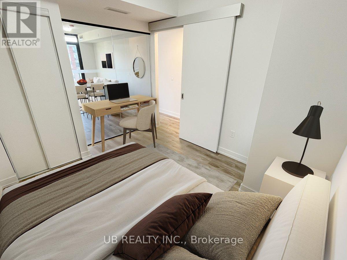 1002 - 1 Jarvis Street, Hamilton, Ontario  L8R 0A8 - Photo 3 - X12699940