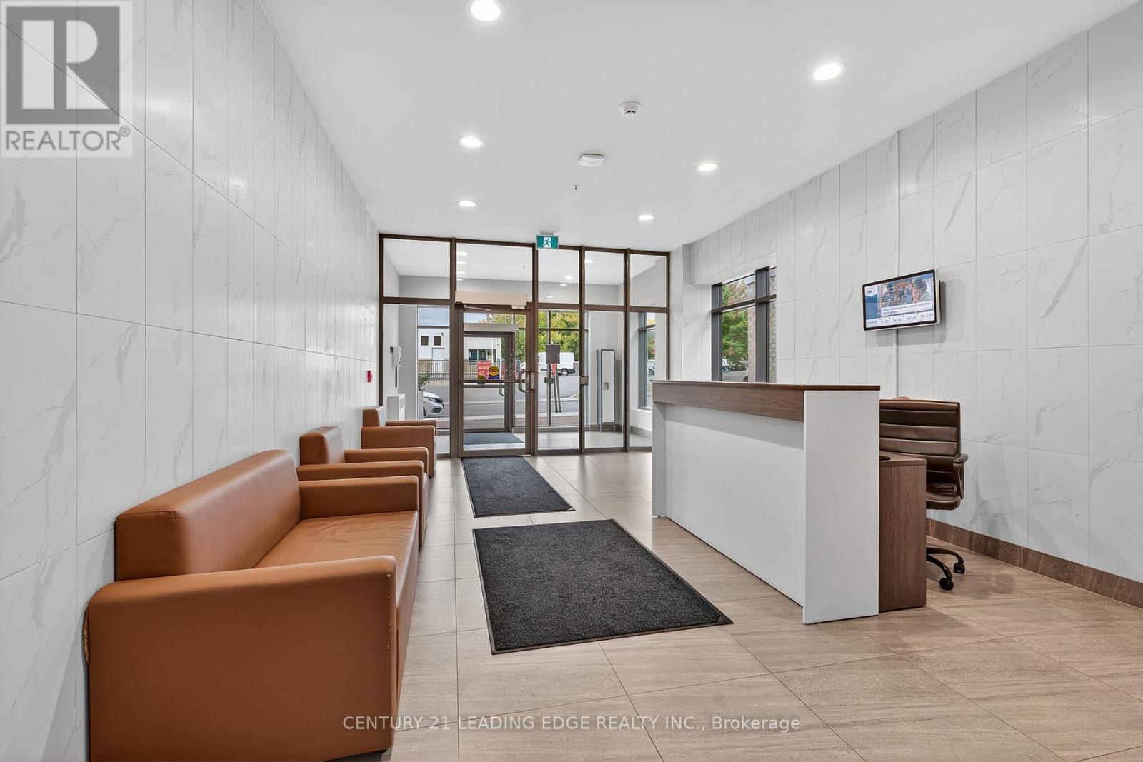 422 - 652 Princess Street, Kingston, Ontario  K7L 3Z9 - Photo 2 - X12700136