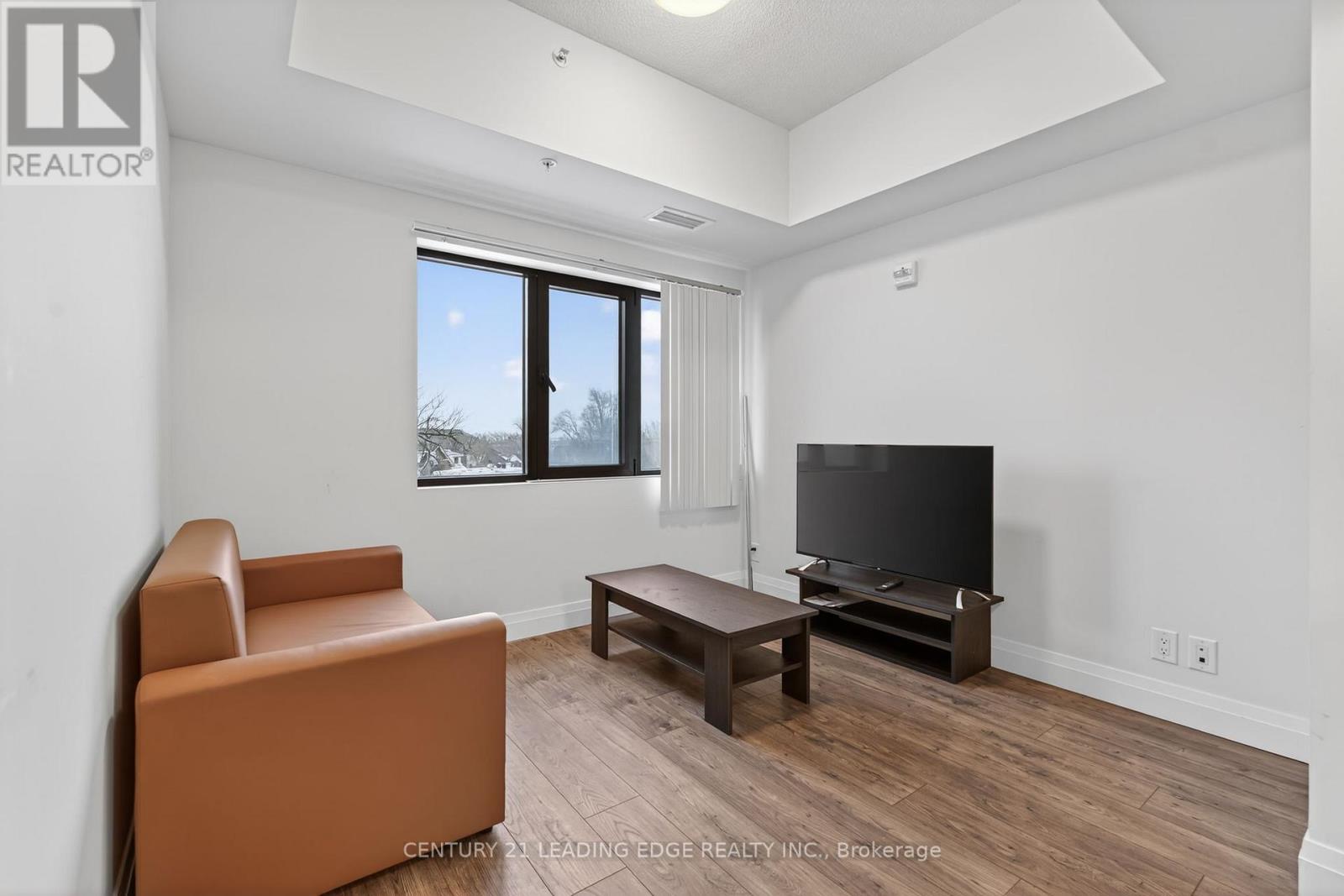 422 - 652 Princess Street, Kingston, Ontario  K7L 3Z9 - Photo 5 - X12700136