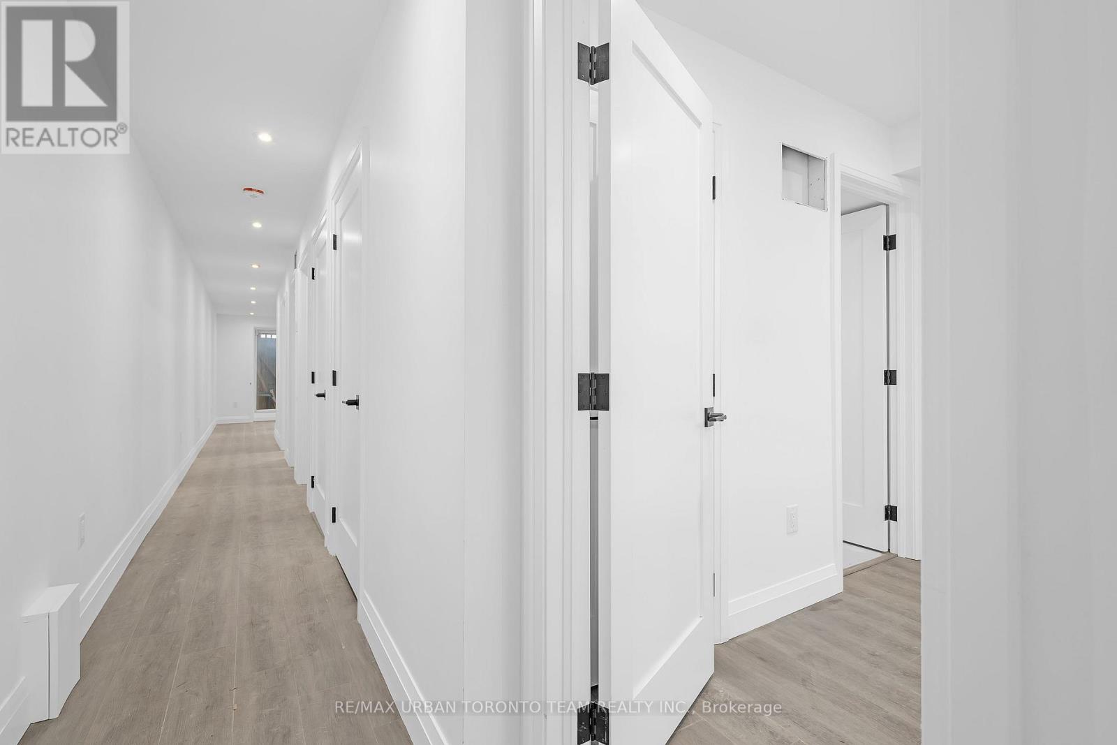 Lower - 474 Montrose Avenue, Toronto, Ontario  M6G 3H1 - Photo 5 - C12590688