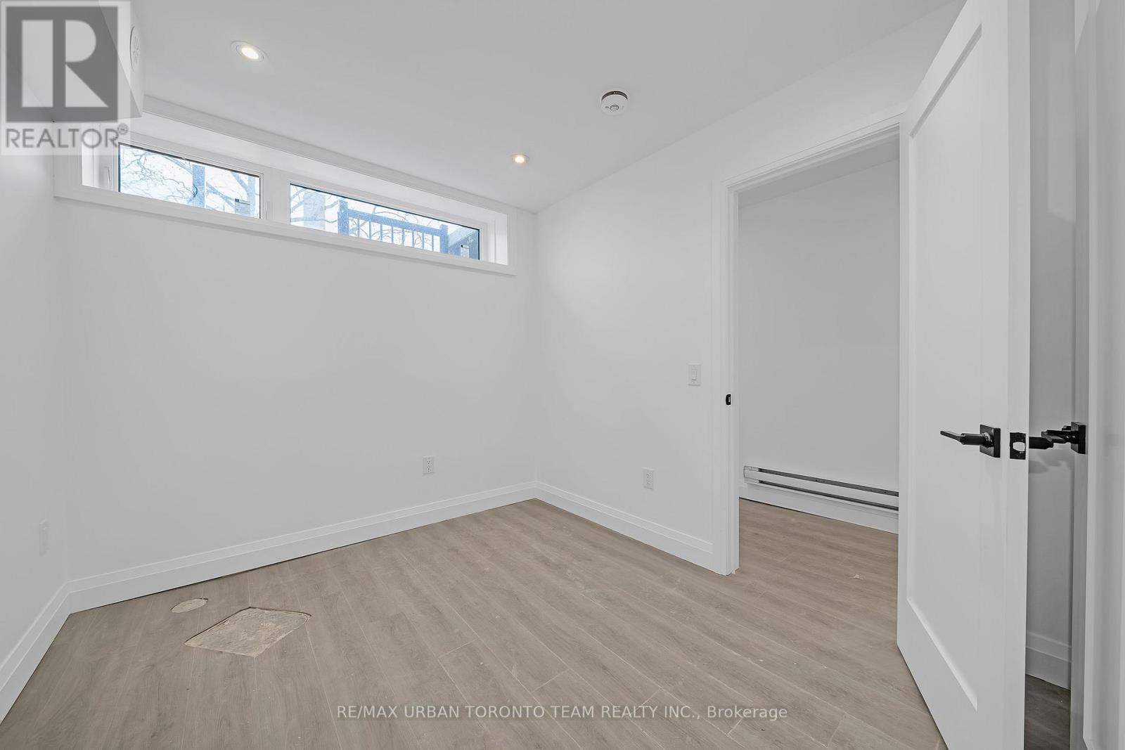 Lower - 474 Montrose Avenue, Toronto, Ontario  M6G 3H1 - Photo 8 - C12590688