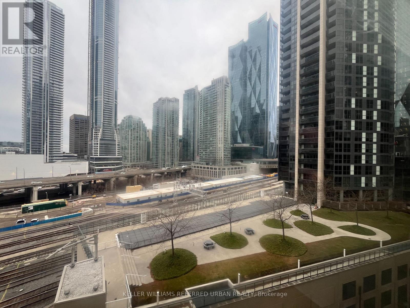 1001 - 25 The Esplanade, Toronto, Ontario  M5E 1W5 - Photo 14 - C12645838