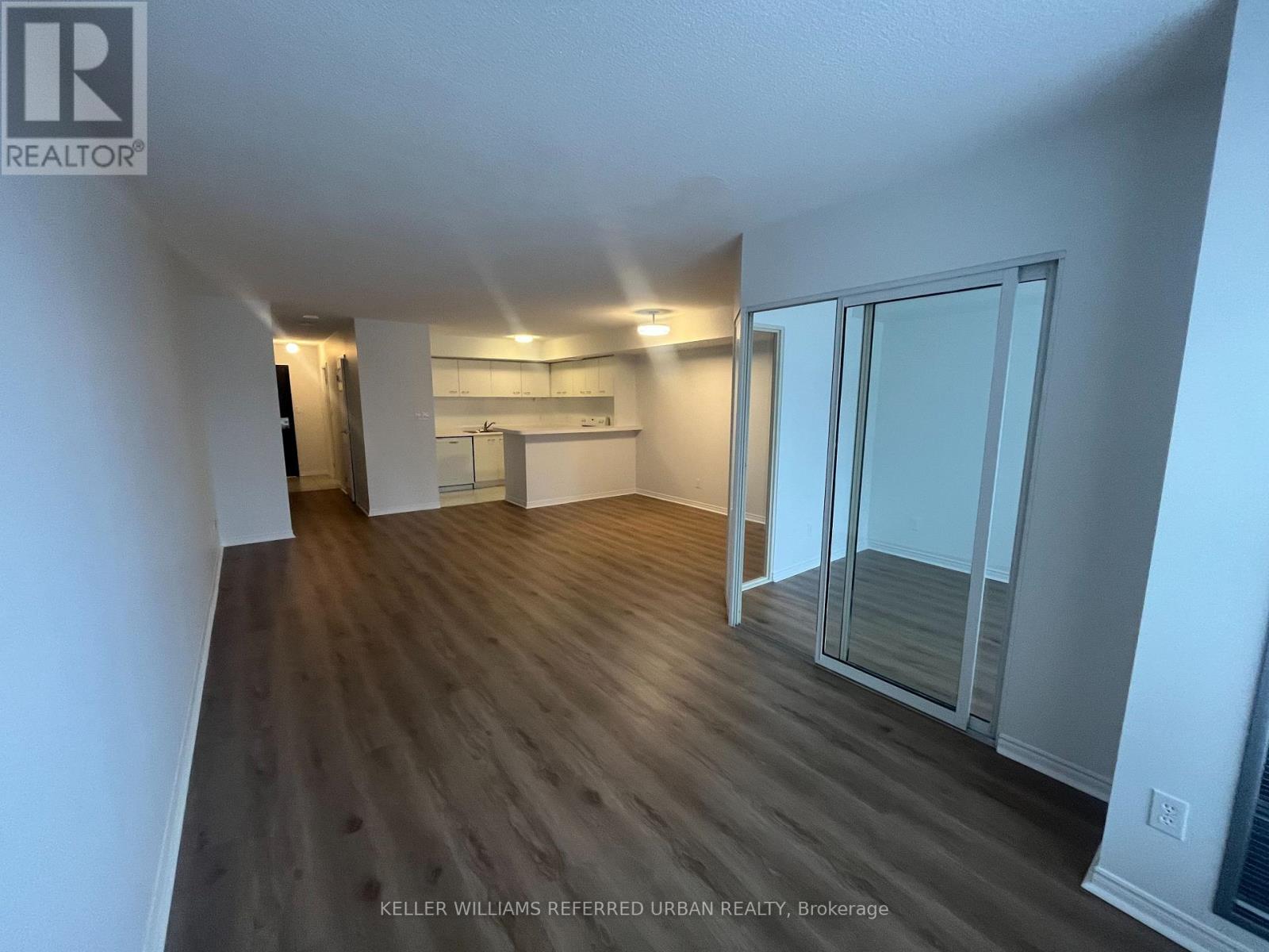 1001 - 25 The Esplanade, Toronto, Ontario  M5E 1W5 - Photo 3 - C12645838