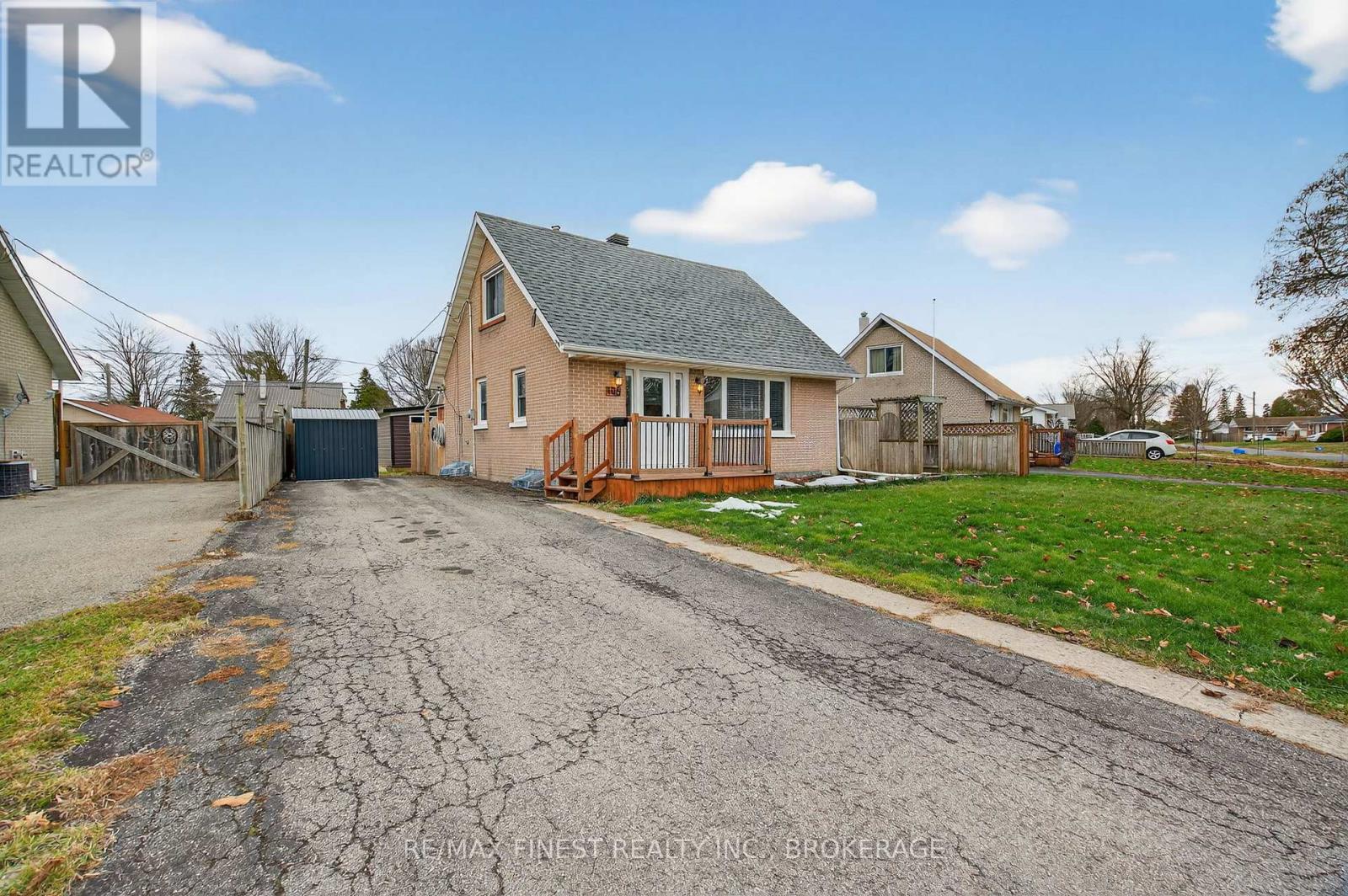 105 Salisbury Avenue, Brockville, Ontario  K6V 2T6 - Photo 2 - X12698816