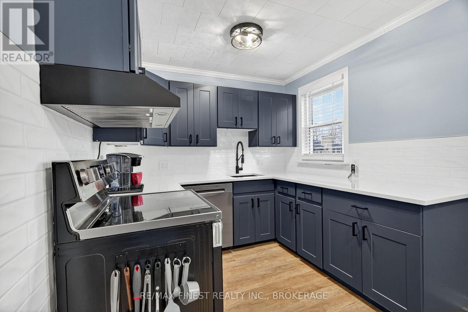 105 Salisbury Avenue, Brockville, Ontario  K6V 2T6 - Photo 4 - X12698816