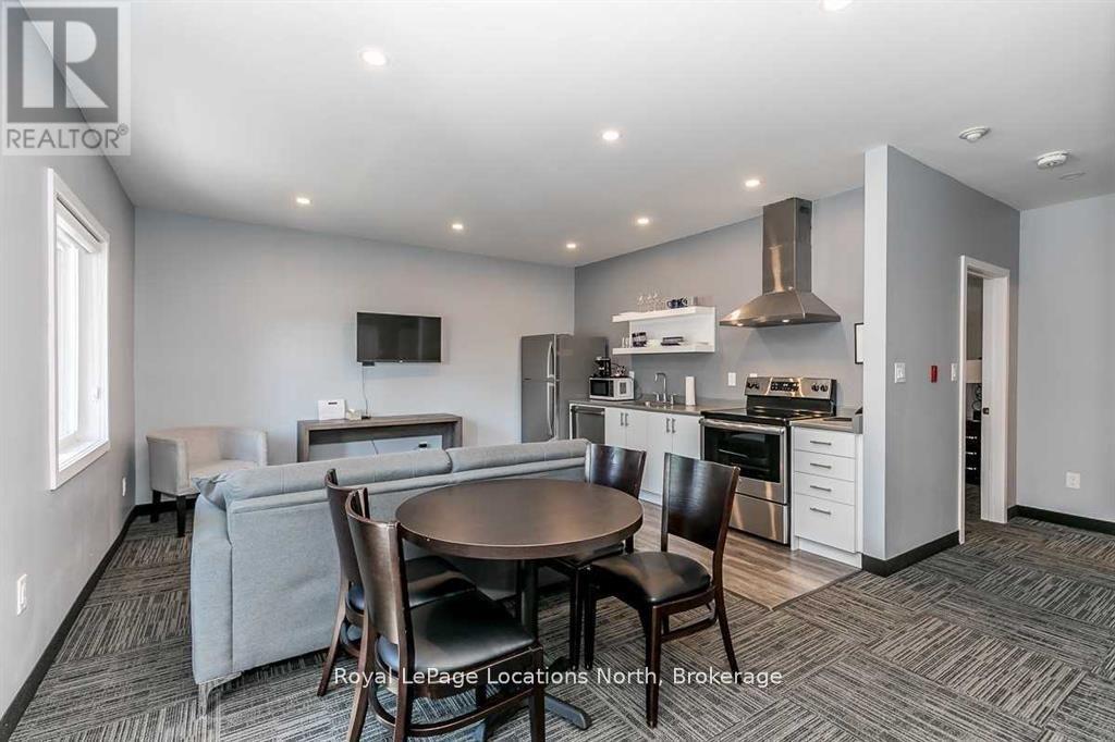 604 - 361 Mosley Street, Wasaga Beach, Ontario  L9Z 2J8 - Photo 3 - S12700140