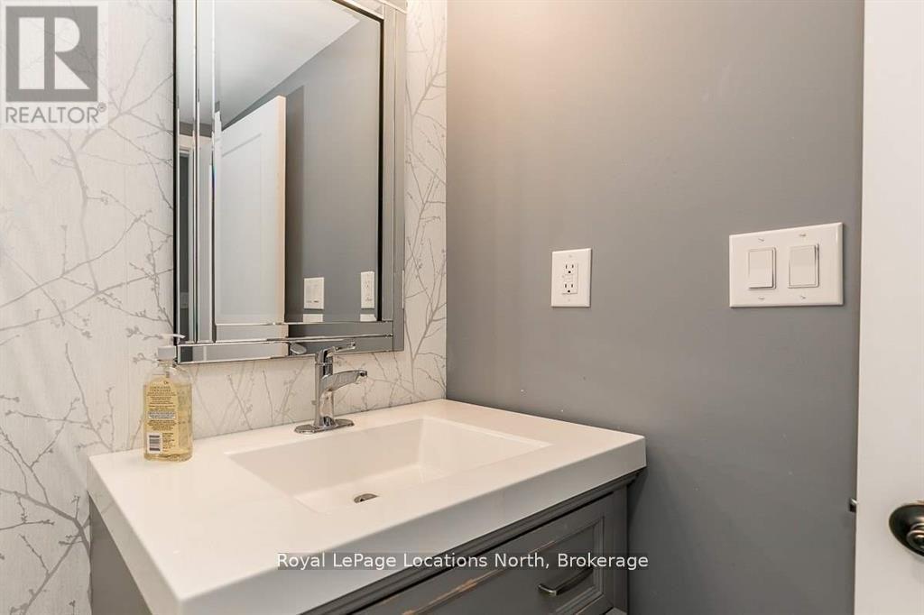 601 - 361 Mosley Street, Wasaga Beach, Ontario  L9Z 2J8 - Photo 4 - S12700148