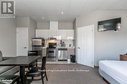 106 - 361 Mosley Street, Wasaga Beach, Ontario  L9Z 2J8 - Photo 3 - S12700170