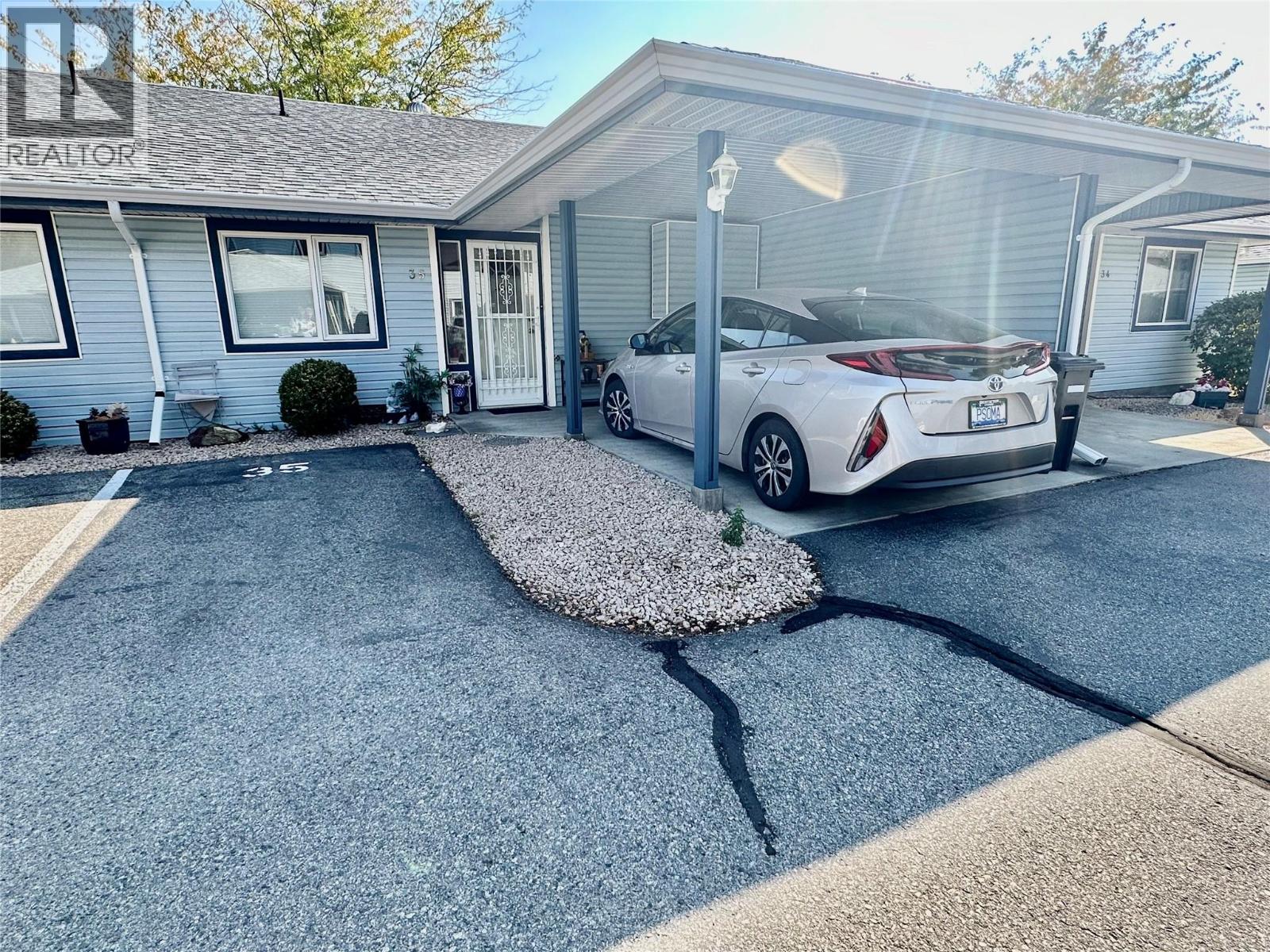 6446 MEADOWS Drive Unit# 35, oliver, British Columbia