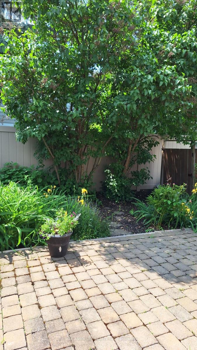 11 Foxden Place, Ottawa, Ontario  K1G 6A5 - Photo 26 - X12579610