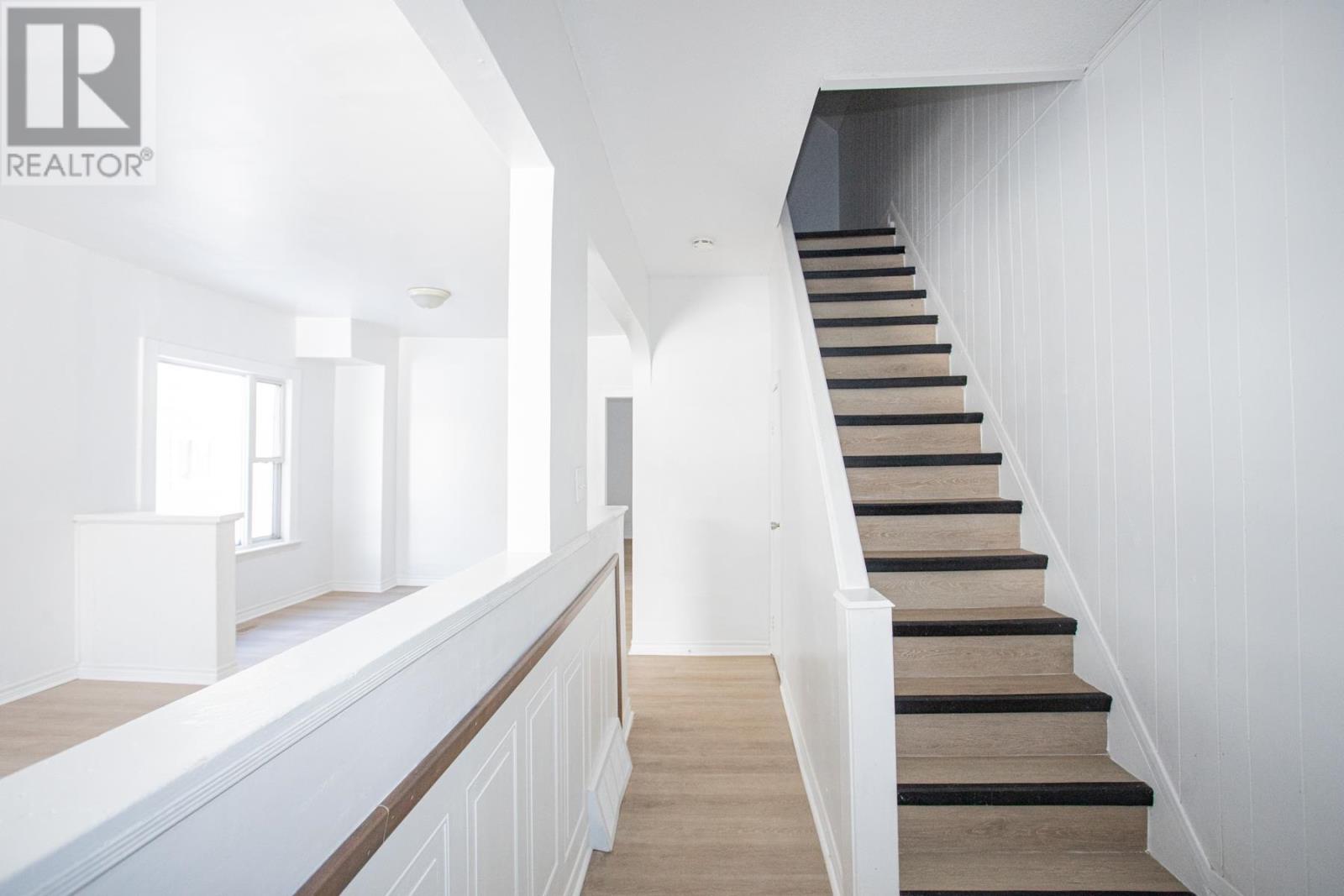 223 Beverley St, Sault Ste. Marie, Ontario  P6A 1S1 - Photo 6 - SM253422