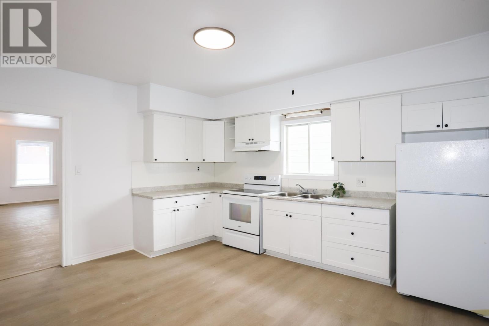 223 Beverley St, Sault Ste. Marie, Ontario  P6A 1S1 - Photo 9 - SM253422