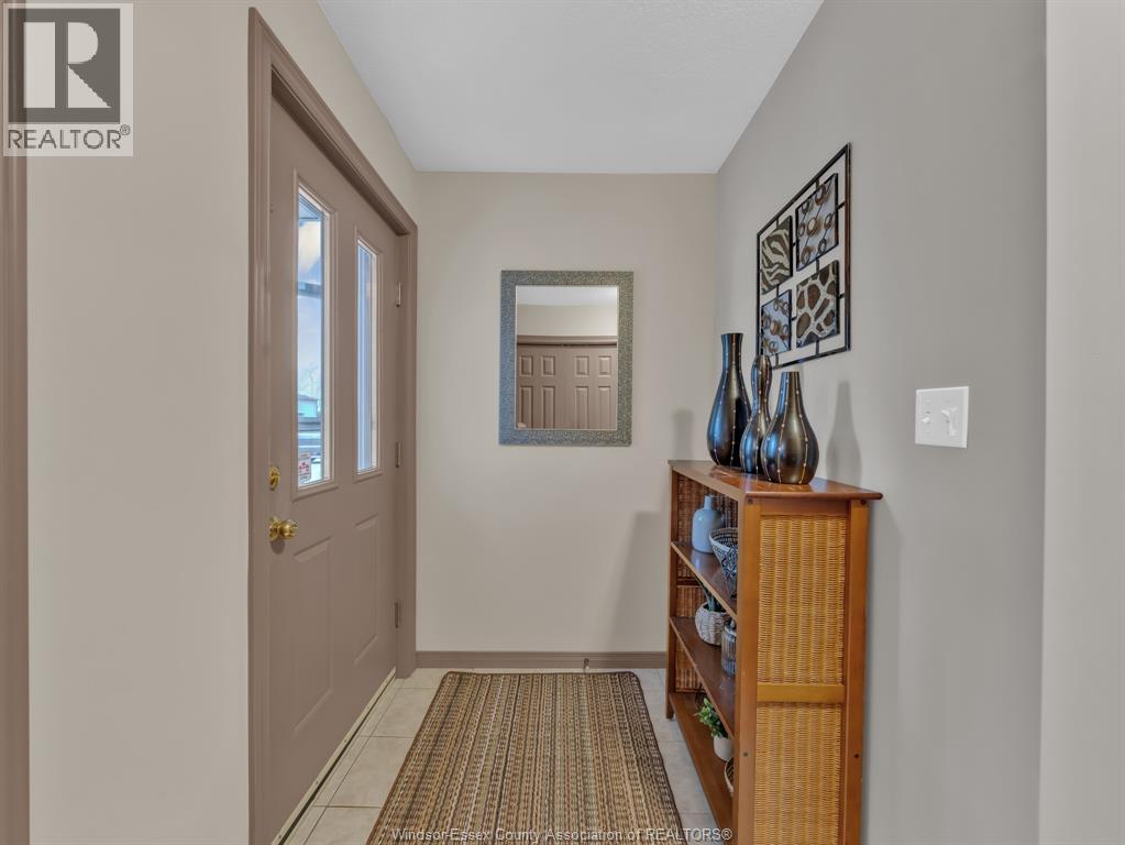 348 Ridgeview Place North, Amherstburg, Ontario  N9V 3Y6 - Photo 4 - 26001140