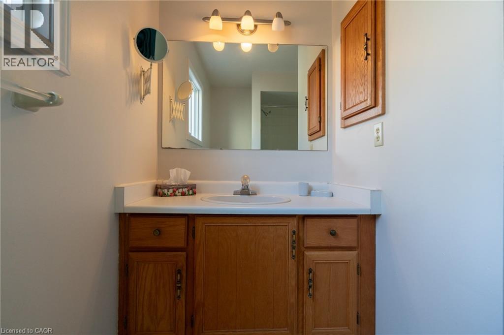 5255 Lakeshore Road Unit# 3, Burlington, Ontario  L7L 5X5 - Photo 40 - 40798840