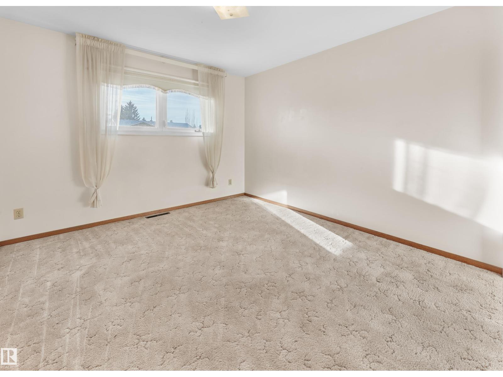 10512 54 Av Nw, Edmonton, Alberta  T6H 0T7 - Photo 16 - E4466954