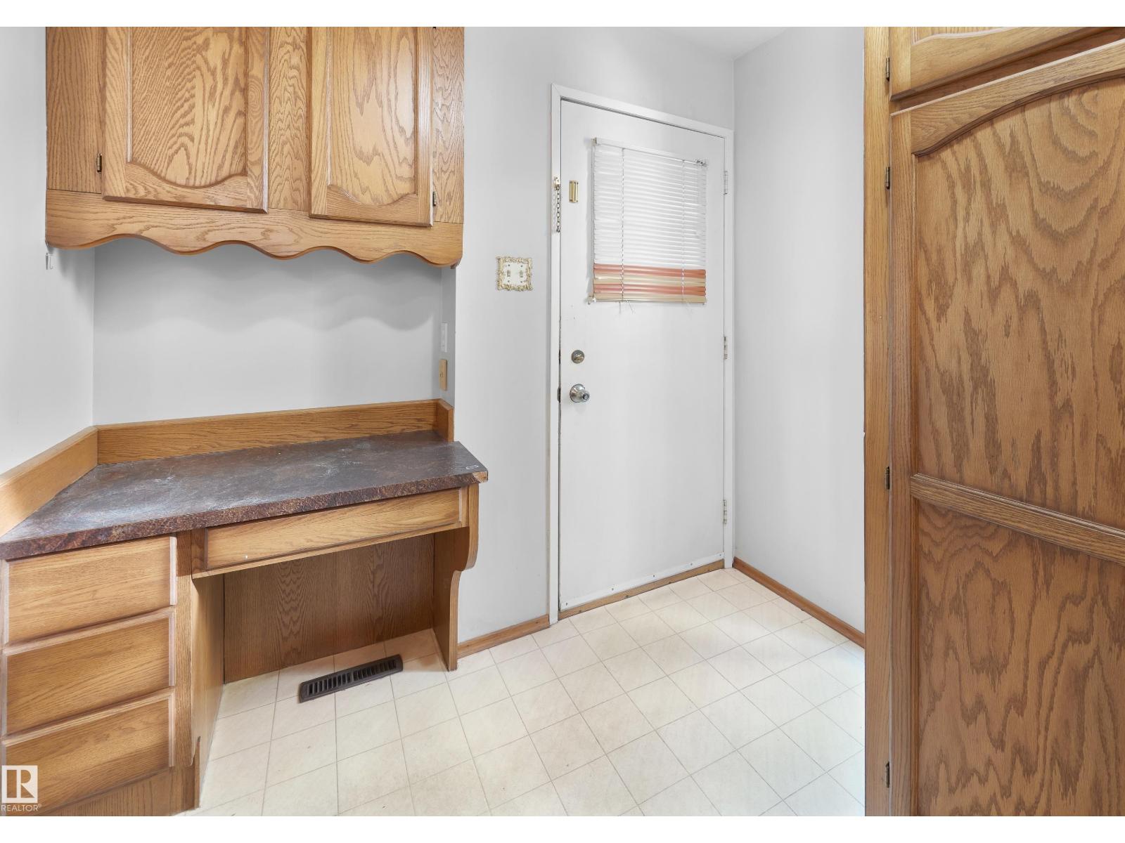 10512 54 Av Nw, Edmonton, Alberta  T6H 0T7 - Photo 22 - E4466954