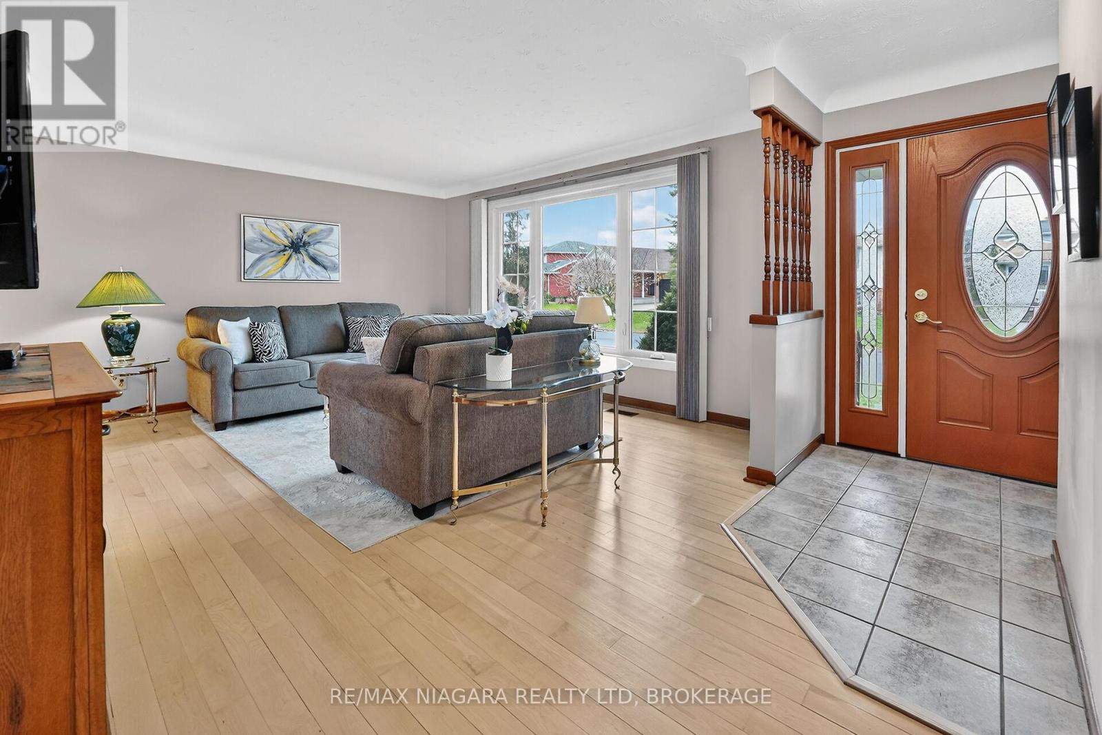 3 Donalda Court, St. Catharines, Ontario  L2M 7E7 - Photo 4 - X12581542