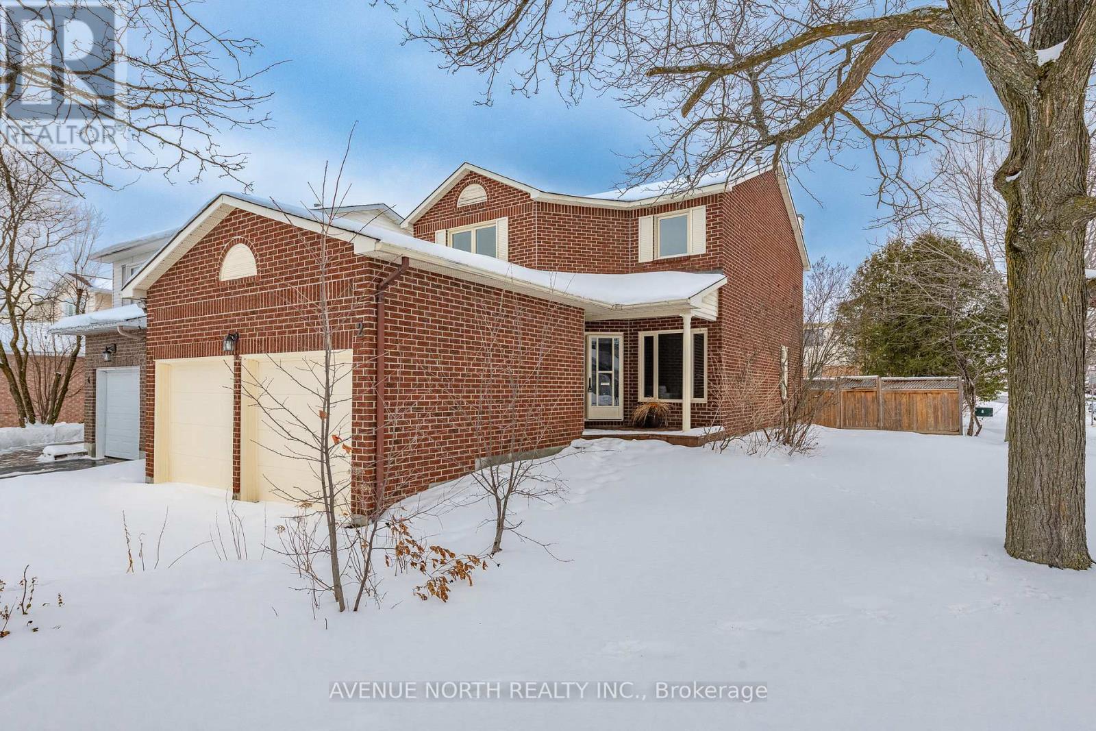 2 Chickasaw Crescent, Ottawa, Ontario  K2M 1M3 - Photo 2 - X12700210