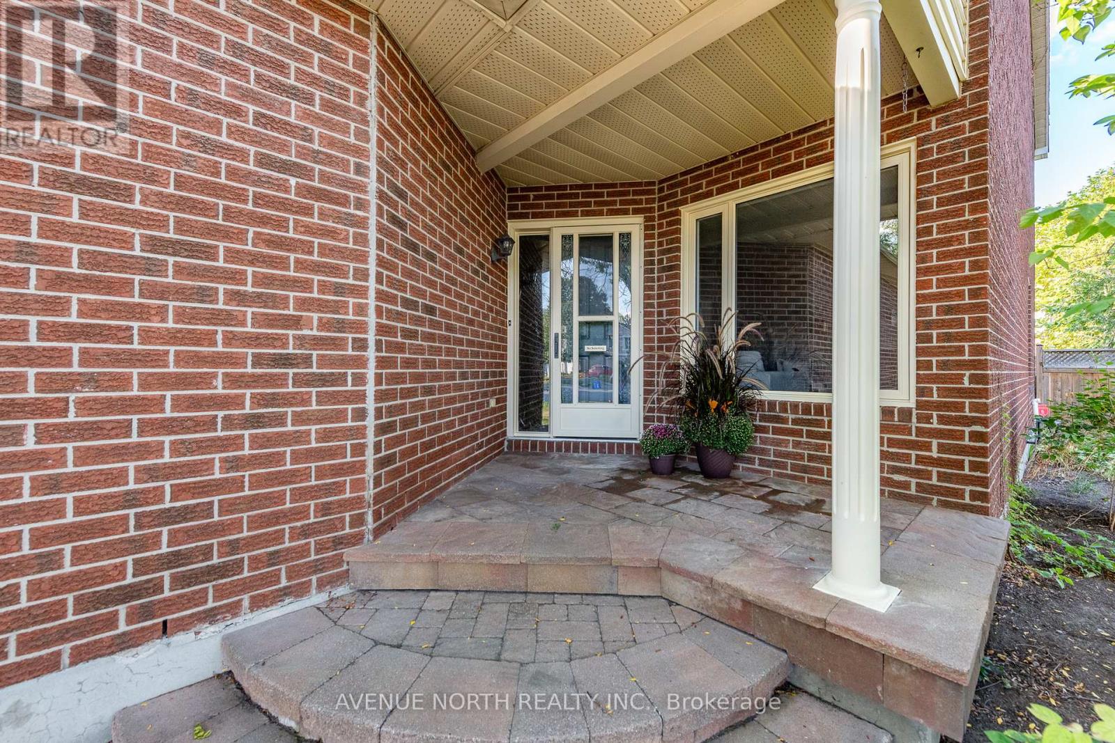 2 Chickasaw Crescent, Ottawa, Ontario  K2M 1M3 - Photo 4 - X12700210