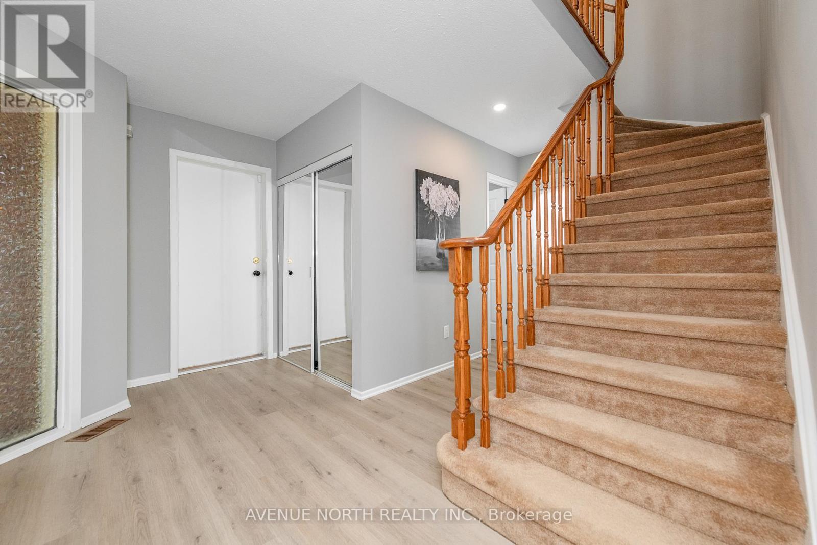 2 Chickasaw Crescent, Ottawa, Ontario  K2M 1M3 - Photo 8 - X12700210