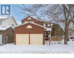 2 CHICKASAW CRESCENT, Ottawa, Ontario