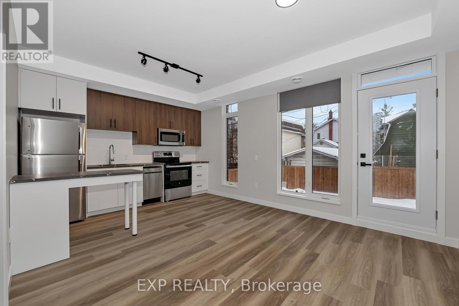 203 - 211 Armstrong Street, Ottawa, Ontario  K1Y 2W3 - Photo 5 - X12700220