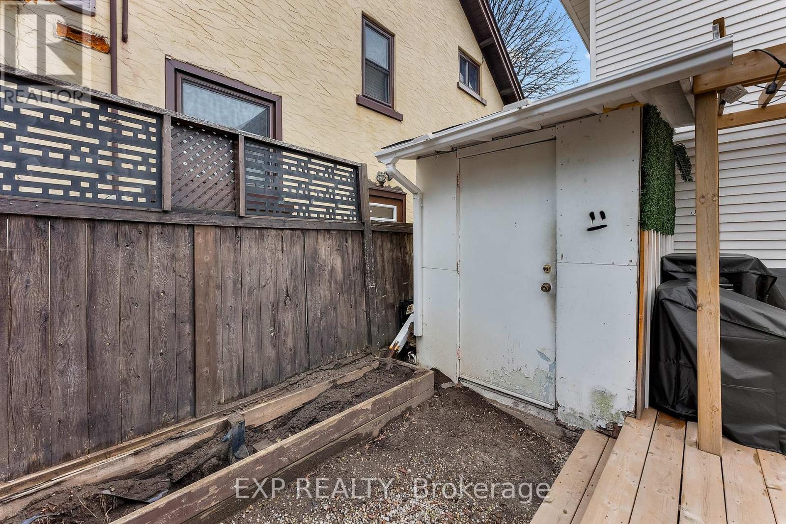 91 Welland Avenue, St. Catharines, Ontario  L2R 2N2 - Photo 32 - X12700218