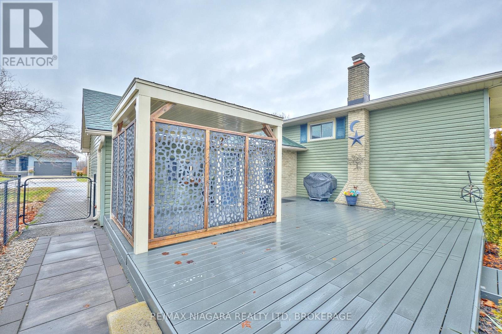 698 Buffalo Road, Fort Erie, Ontario  L2A 5T6 - Photo 31 - X12700226