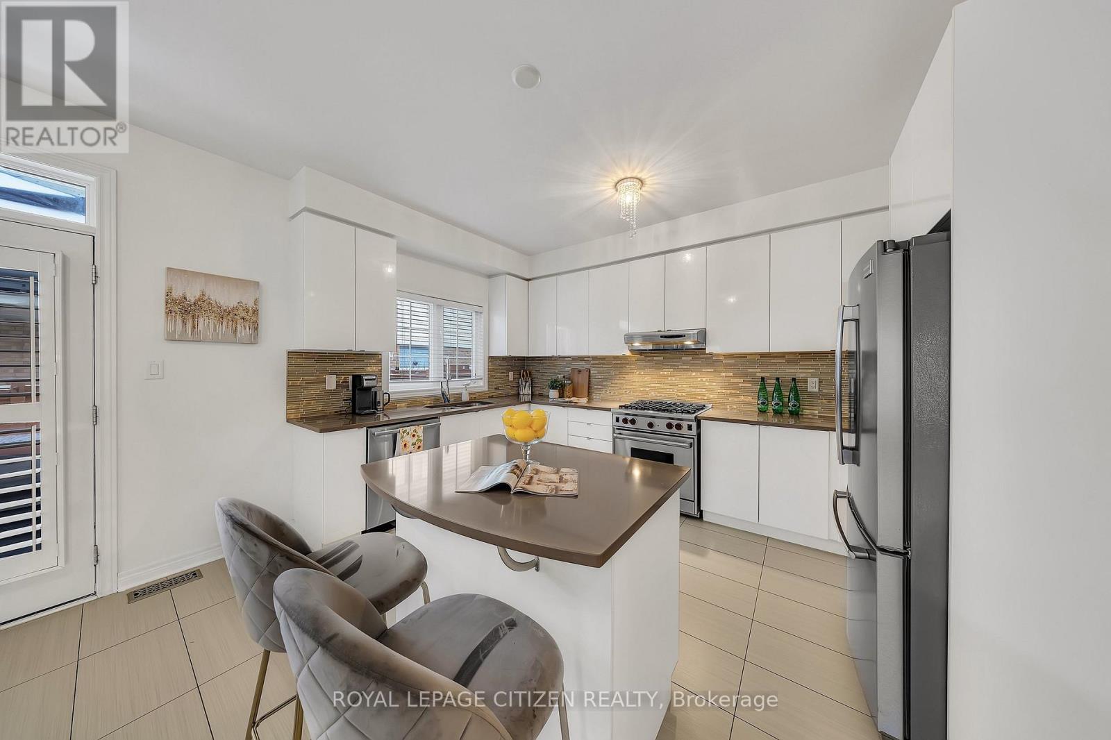 1882 Esterbrook Drive, Oshawa, Ontario  L1K 0N4 - Photo 10 - E12697070