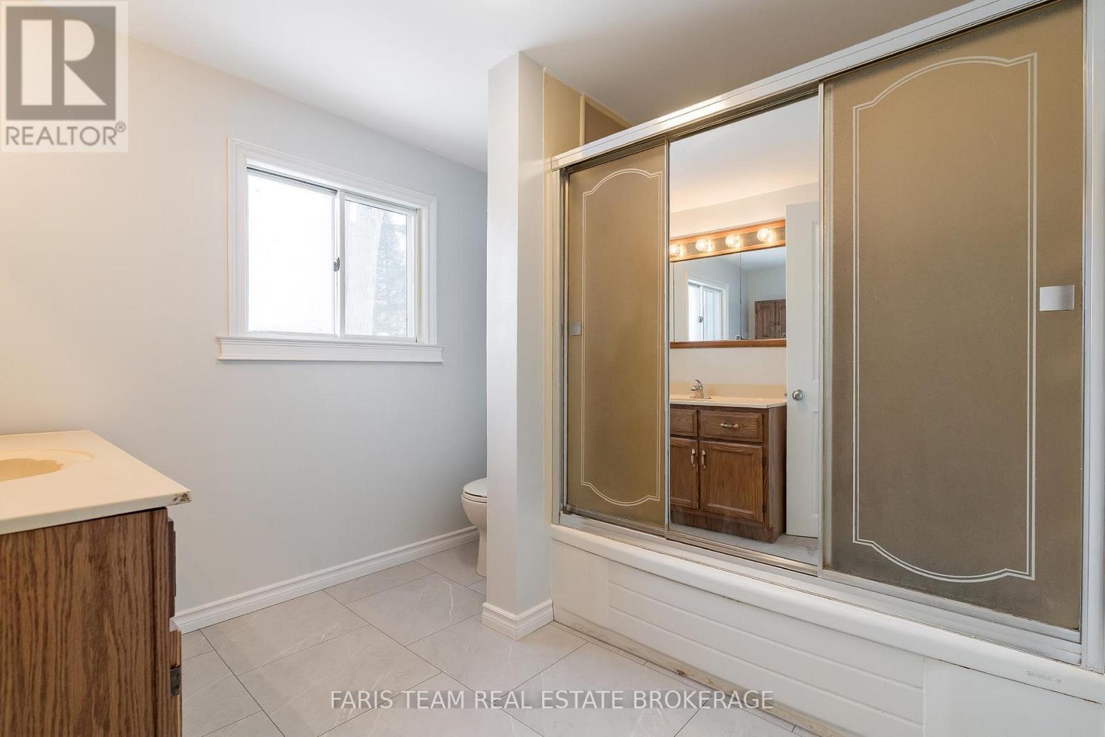 25 Ayling Reid Court, Wasaga Beach, Ontario  L9Z 2G5 - Photo 20 - S12691604