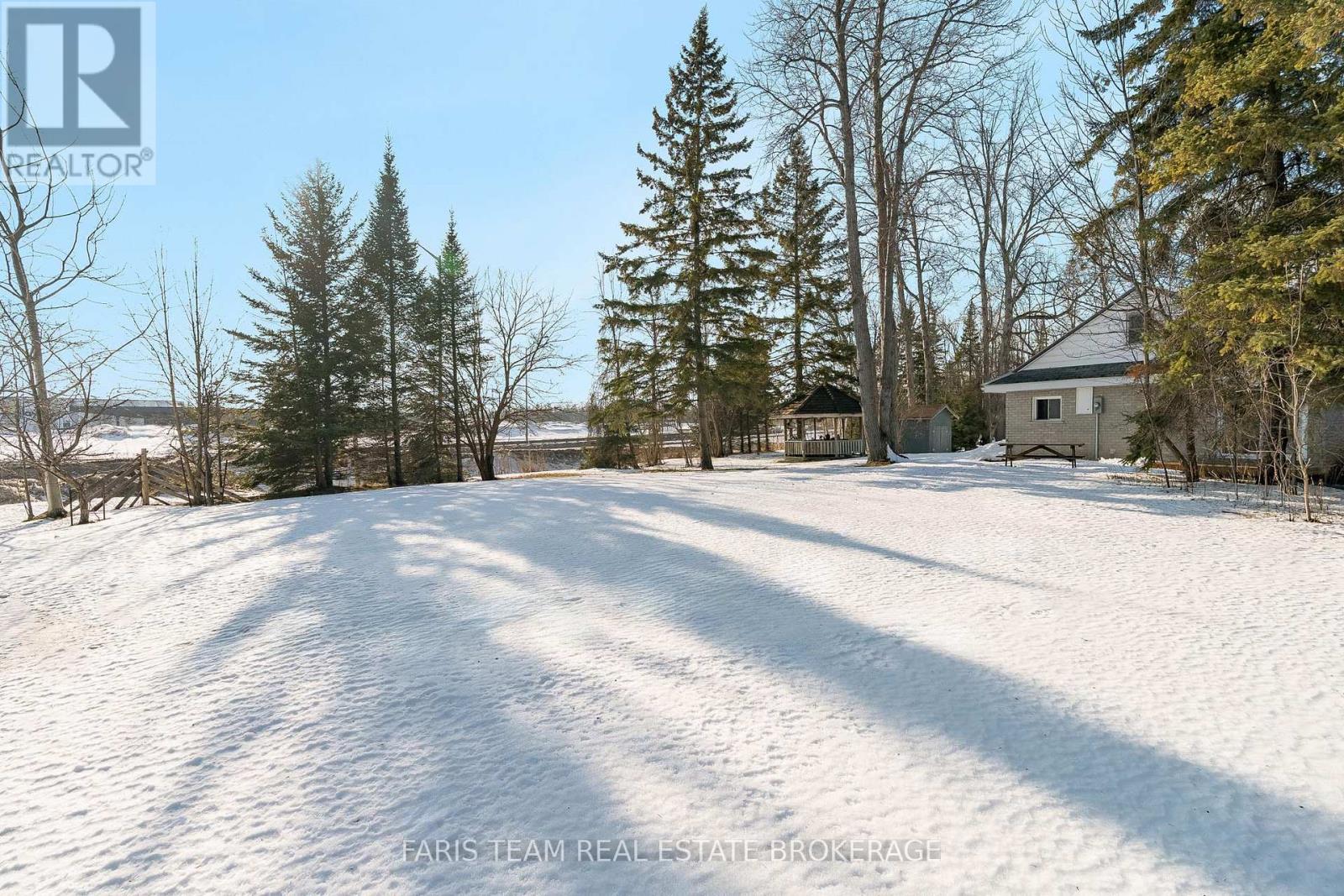 25 Ayling Reid Court, Wasaga Beach, Ontario  L9Z 2G5 - Photo 35 - S12691604