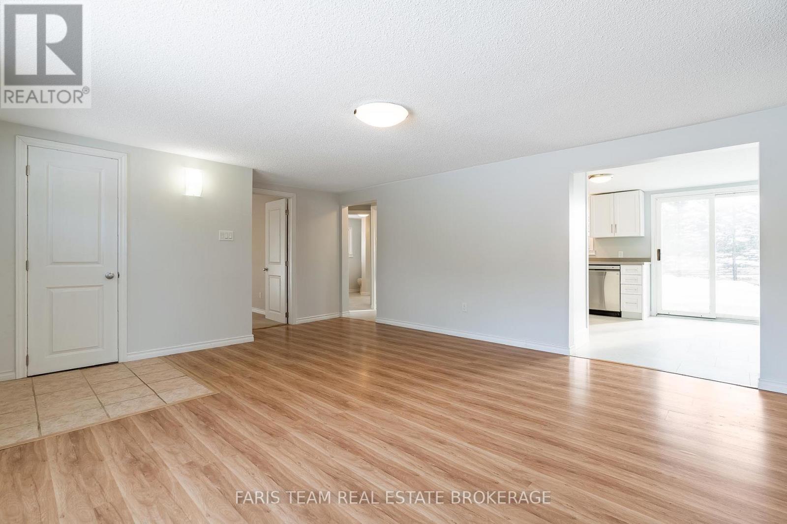 25 Ayling Reid Court, Wasaga Beach, Ontario  L9Z 2G5 - Photo 16 - S12691604