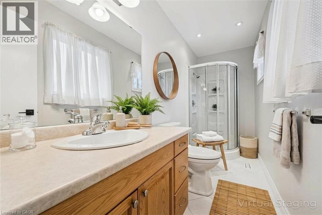 2201 Cartier Crescent, Burlington, Ontario  L7P 2Z6 - Photo 9 - 40797365