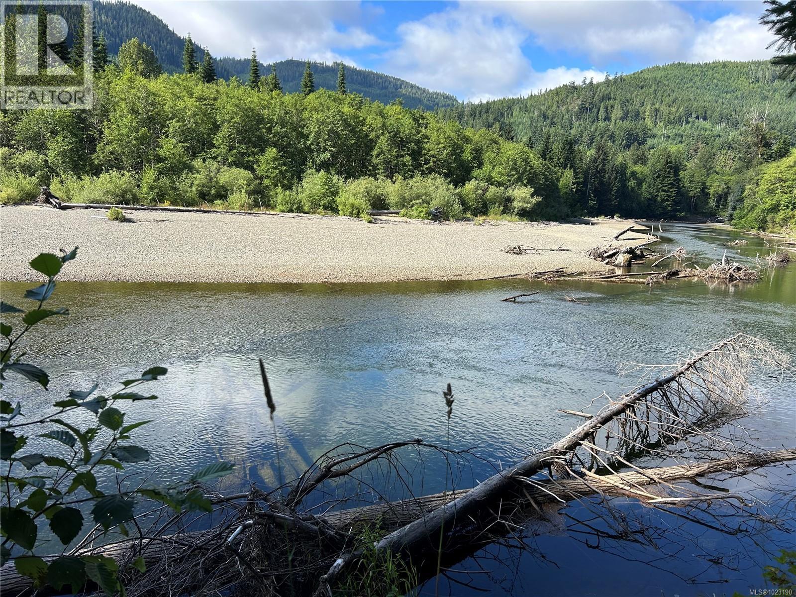 1845 Stowe Creek Rd, Sayward, British Columbia