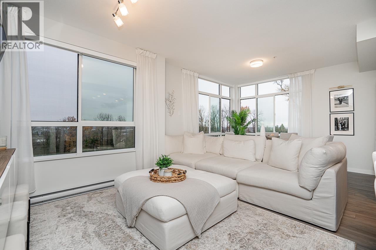 401 6438 BYRNEPARK DRIVE, Burnaby, British Columbia