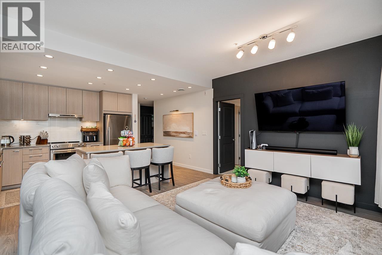 401 6438 Byrnepark Drive, Burnaby, British Columbia  V3N 0J2 - Photo 3 - R3079542