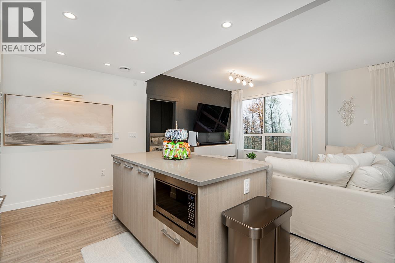 401 6438 Byrnepark Drive, Burnaby, British Columbia  V3N 0J2 - Photo 9 - R3079542