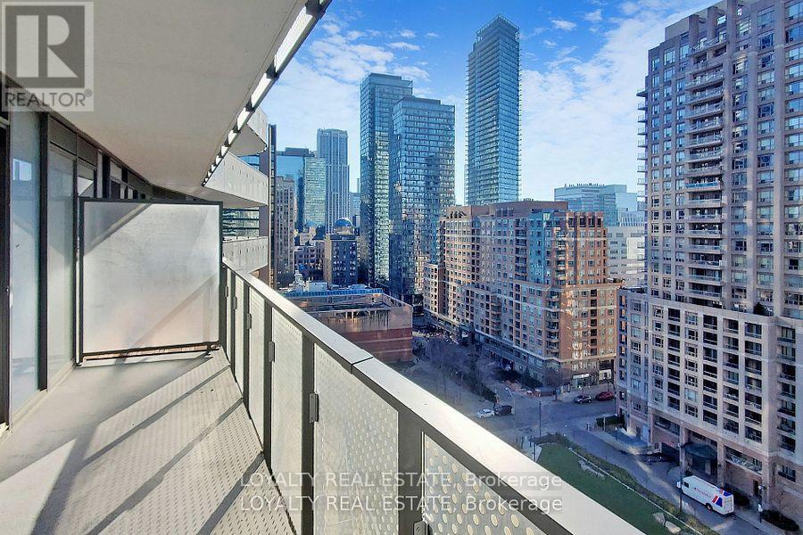 1107 - 11 Wellesley Street W, Toronto, Ontario  M4Y 0G4 - Photo 20 - C12700196