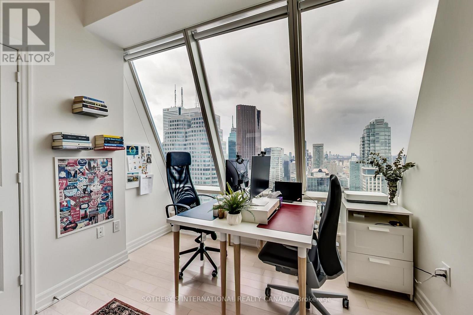 5504 - 8 The Esplanade, Toronto, Ontario  M5E 0A6 - Photo 24 - C12700238