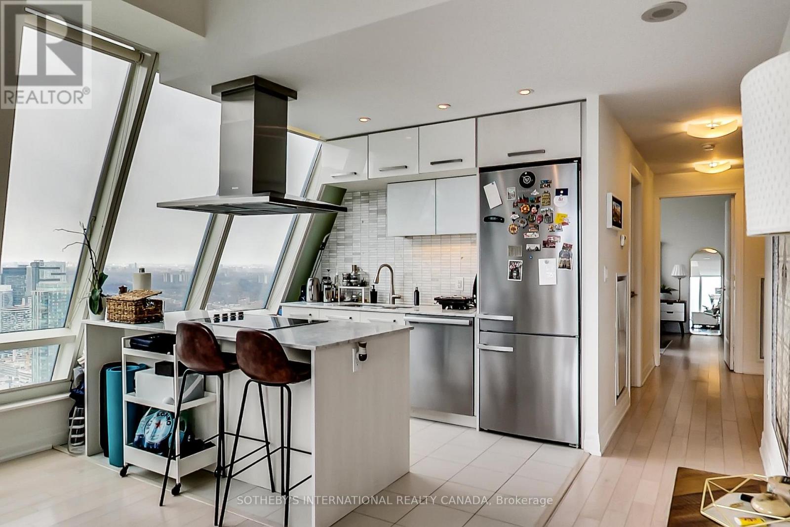 5504 - 8 The Esplanade, Toronto, Ontario  M5E 0A6 - Photo 9 - C12700238